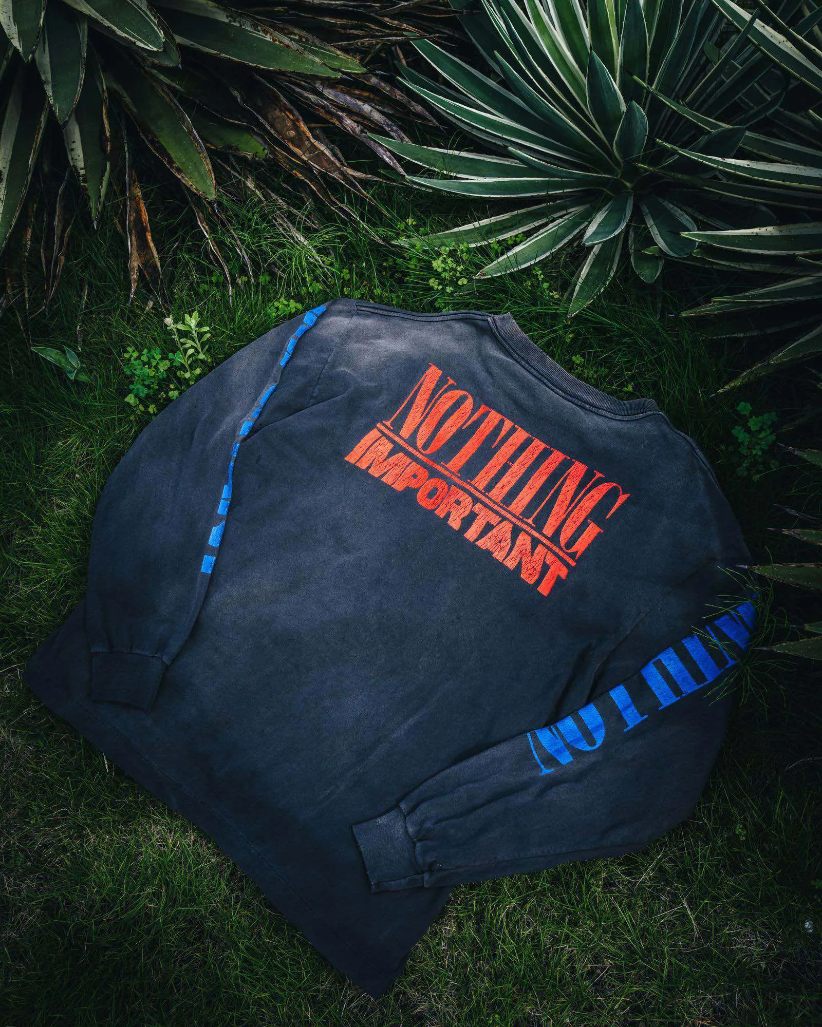SAINT Mxxxxxx × Kosuke Kawamura's latest joint model KK_LS TEE/NOTHING IMP/BLK Holy Infant tadpole distressed long sleeves, wash black S-XL, original consistent wash mark/angel mark, original factory grade crack print, distressed mottled effect, heavy wash water, water spray fading, fade repositioning, pure handmade complex grinding and hanging